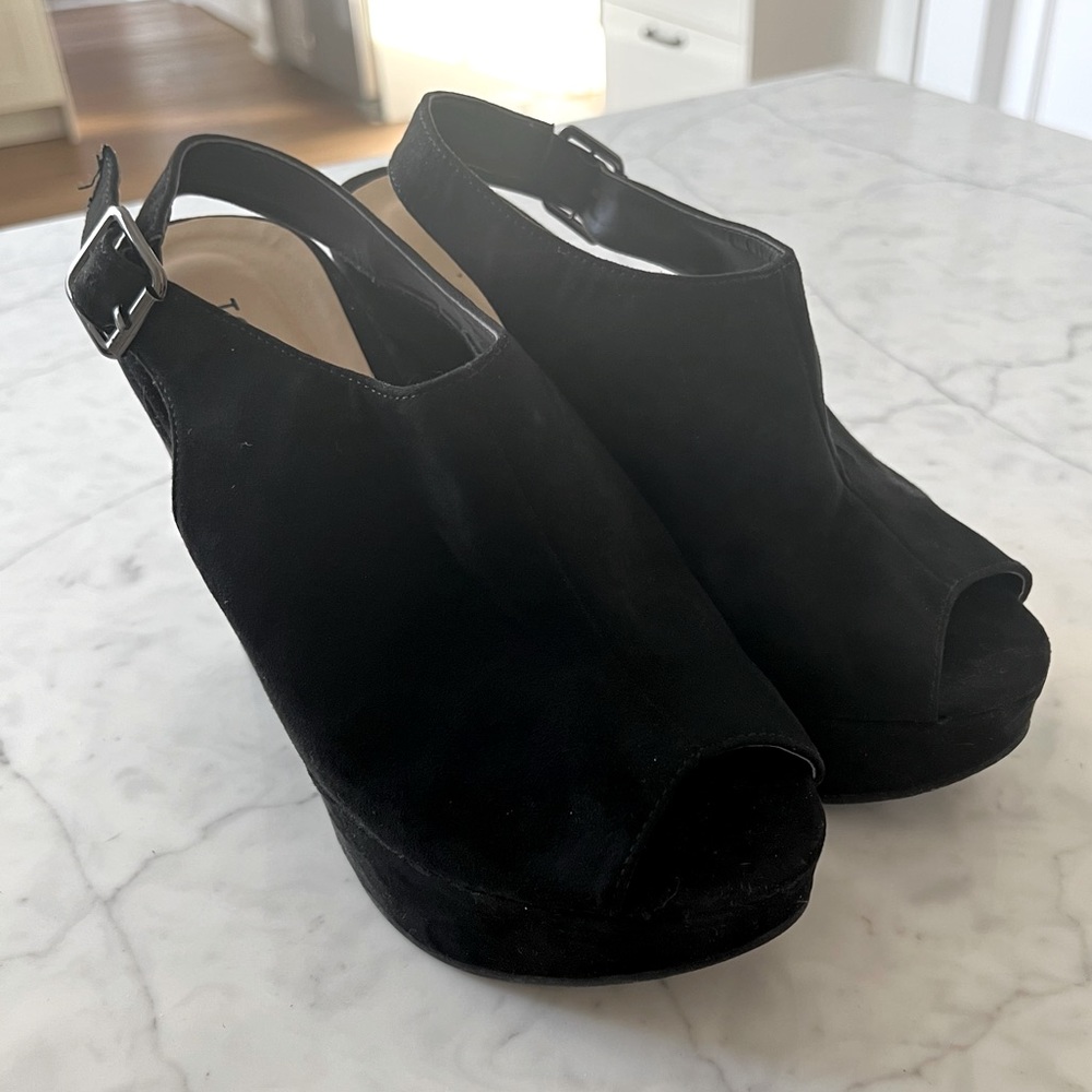 Torrid black peep toe suede platform wedge size 8